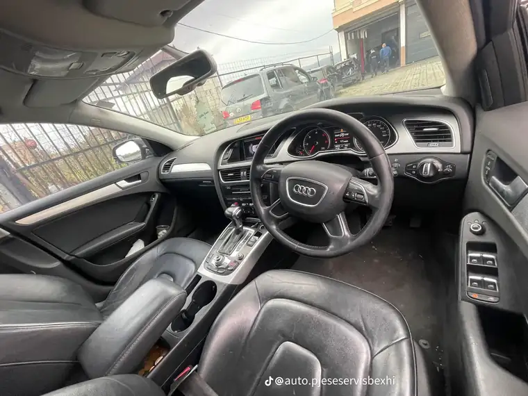 Interier lëkure i Audi A4 B8